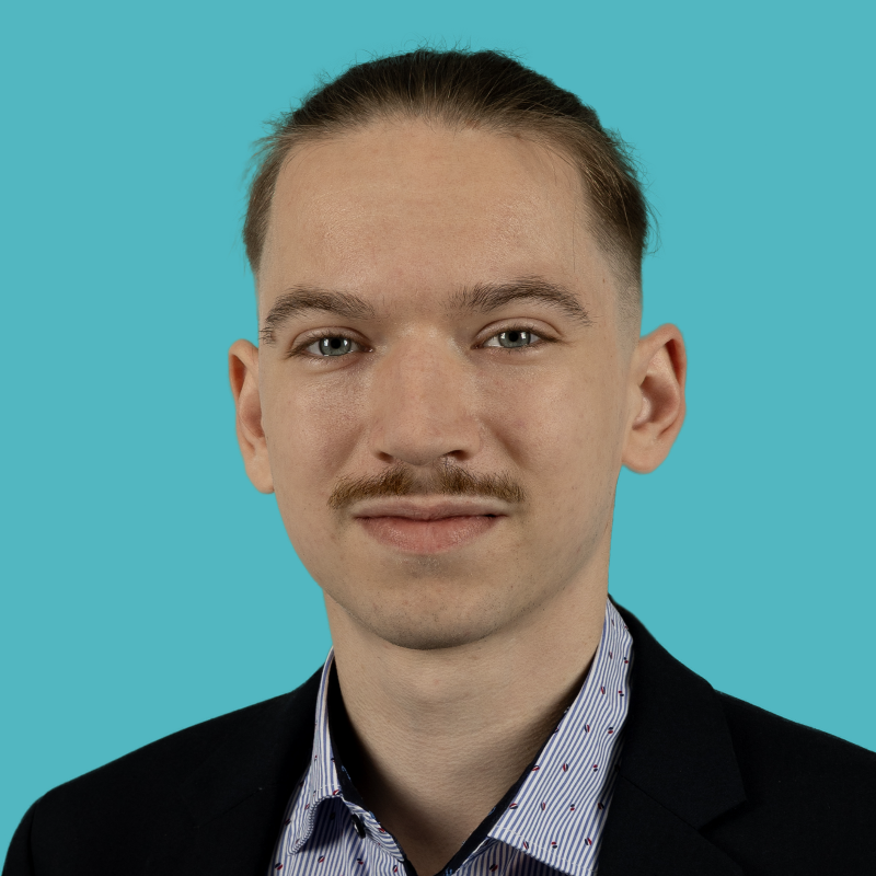  Adrian Lustig